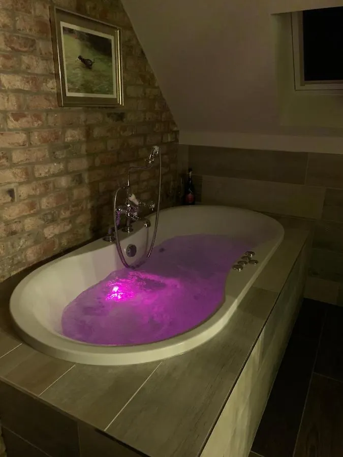 Luxury Boutique Country Cottage With Hot Tub York Vakantiehuis