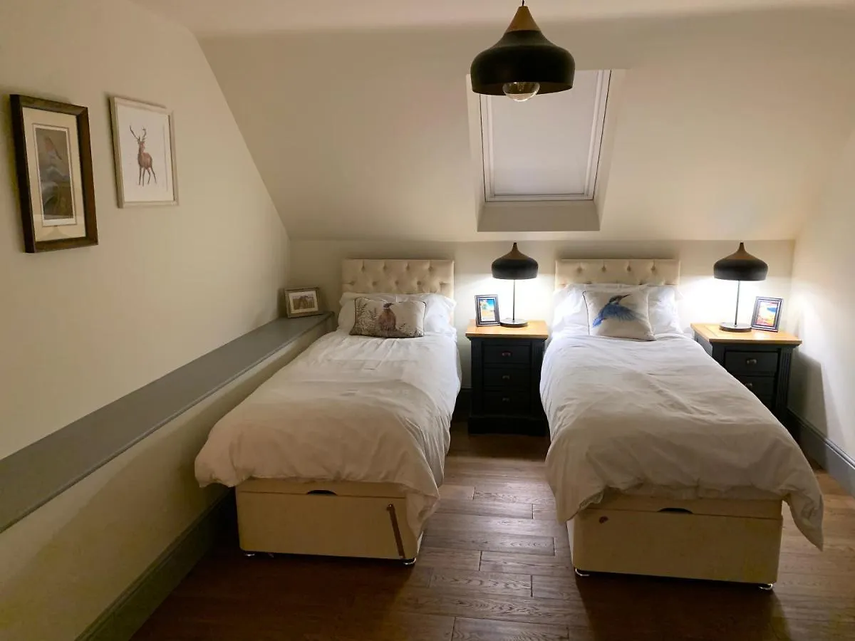 Luxury Boutique Country Cottage With Hot Tub York